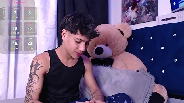 Sexys Boys Hot1 online show from November 11, 2:11 am