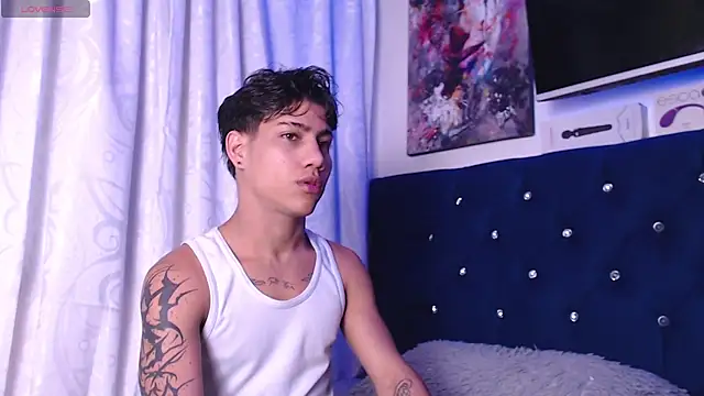 Sexys Boys Hot1 online show from November 30, 2:37 am