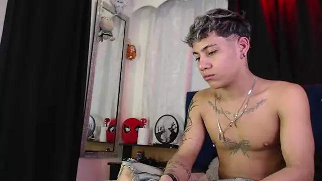 Snapshot of Sexys_Boys_Hot1 chatting on June 20, 1:19 am Sexys Boys Hot1 online show from June 20, 1:19 am