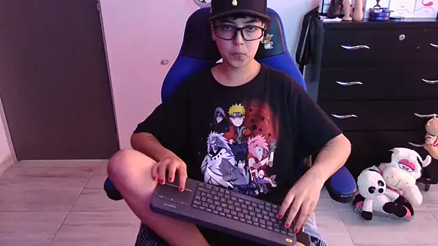 thomascooper7 online show from December 1, 6:46 pm