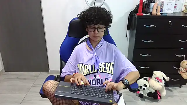 thomascooper7 online show from March 13, 11:22 pm