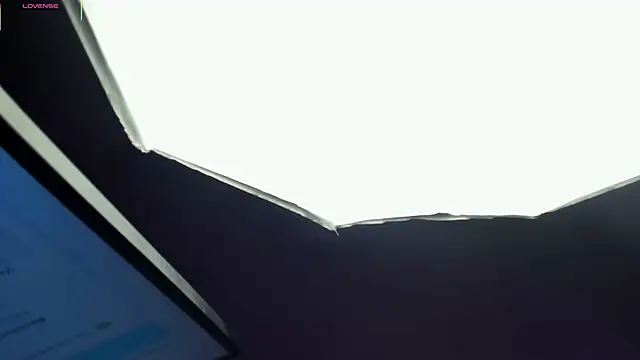 Snapshot of Christine_Laam chatting on May 14, 12:01 pm Christine Laam online show from May 14, 12:01 pm