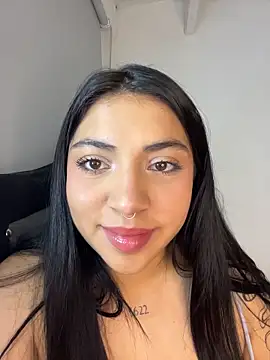 Snapshot of Christine_Laam chatting on June 10, 12:44 am Christine Laam online show from June 10, 12:44 am