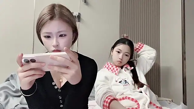 MM YY SS online show from November 8, 11:54 am