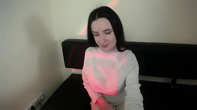 LaimaV  online show from December 5, 1:42 pm