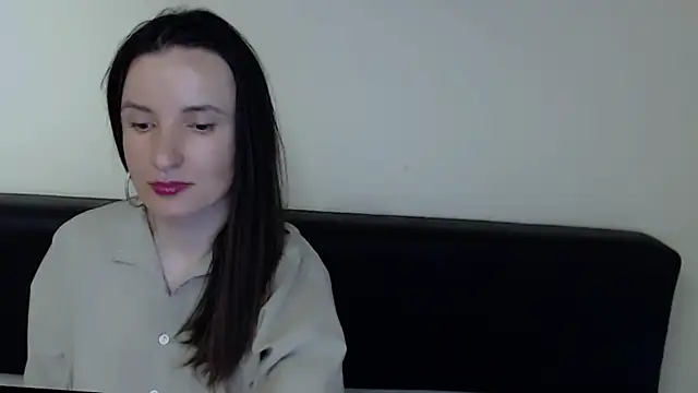 Snapshot of LaimaV_ chatting on May 5, 5:21 pm LaimaV online show from May 5, 5:21 pm
