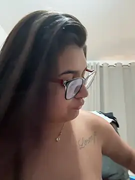 Snapshot of isa_ofc2024 chatting on February 27, 10:04 am isa ofc2024 online show from February 27, 10:04 am