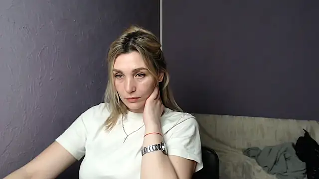  sexy lady online show from February 19, 8:31 pm