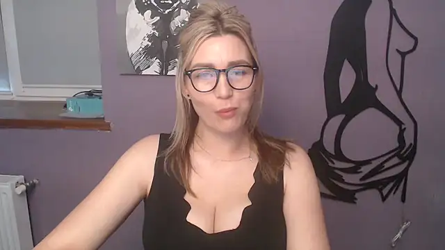 Snapshot of _sexy_lady chatting on May 27, 2:14 pm sexy lady online show from May 27, 2:14 pm