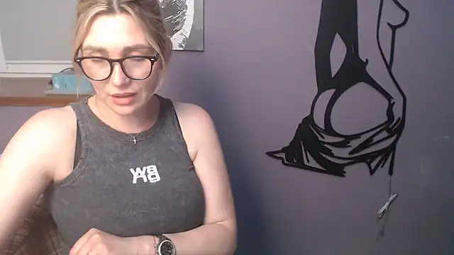Snapshot of _sexy_lady chatting on June 3, 2:33 pm sexy lady online show from June 3, 2:33 pm