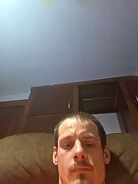 Snapshot of HardenedYakut chatting on February 6, 6:40 am HardenedYakut online show from February 6, 6:40 am