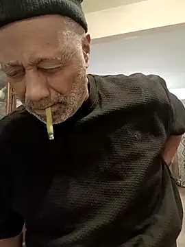 Snapshot of yasohw chatting on December 16, 3:17 pm yasohw online show from December 16, 3:17 pm