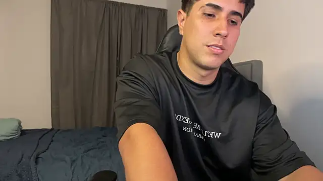 dereckbrownn online show from December 4, 2:53 am