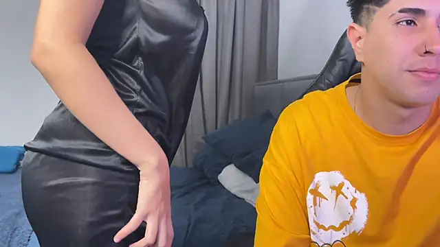 dereckbrownn online show from December 18, 3:37 am