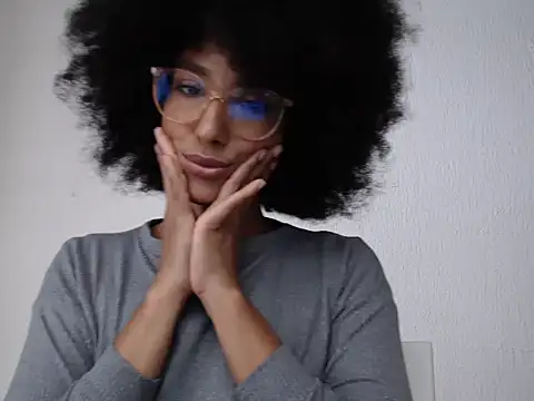 Snapshot of violettamartins chatting on April 28, 8:47 pm violettamartins online show from April 28, 8:47 pm