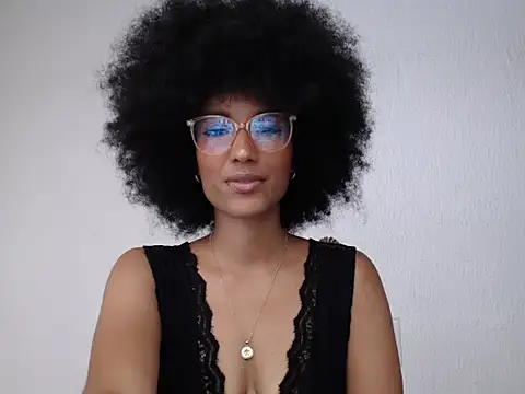 Snapshot of violettamartins chatting on May 30, 9:34 pm violettamartins online show from May 30, 9:34 pm