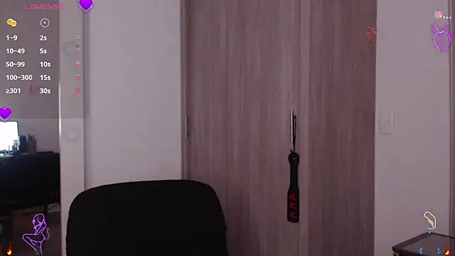 Snapshot of scarlett_diamond11 chatting on November 11, 1:16 am scarlett diamond11 online show from November 11, 1:16 am