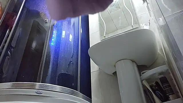 Snapshot of AlejandraDelaney chatting on December 5, 11:51 pm AlejandraDelaney online show from December 5, 11:51 pm