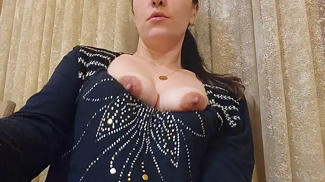 Snapshot of AlejandraDelaney chatting on December 14, 5:14 pm AlejandraDelaney online show from December 14, 5:14 pm