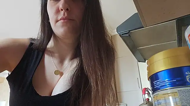 Snapshot of AlejandraDelaney chatting on January 25, 8:42 am AlejandraDelaney online show from January 25, 8:42 am