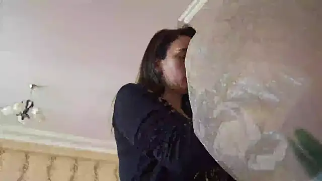 Snapshot of AlejandraDelaney chatting on February 4, 10:32 am AlejandraDelaney online show from February 4, 10:32 am