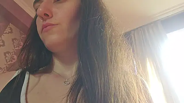 Snapshot of AlejandraDelaney chatting on June 22, 12:35 pm AlejandraDelaney online show from June 22, 12:35 pm