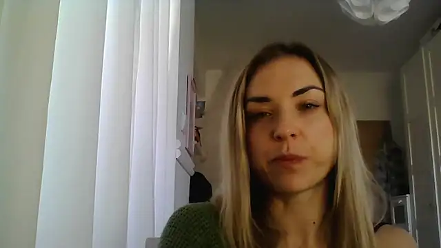 Snapshot of ashley_xlove chatting on March 19, 7:51 am ashley xlove online show from March 19, 7:51 am