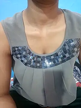 Snapshot of Rajni-Mehra chatting on April 1, 6:14 am Rajni-Mehra online show from April 1, 6:14 am