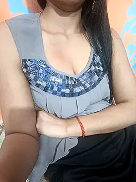 Snapshot of Rajni-Mehra chatting on April 9, 6:19 am Rajni-Mehra online show from April 9, 6:19 am