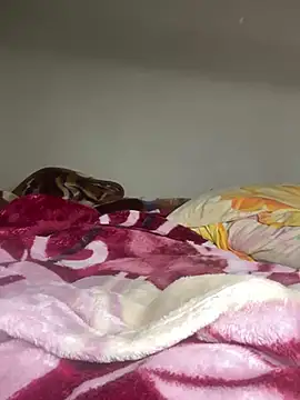 Snapshot of BrigitDani_ chatting on December 15, 12:06 pm BrigitDani online show from December 15, 12:06 pm