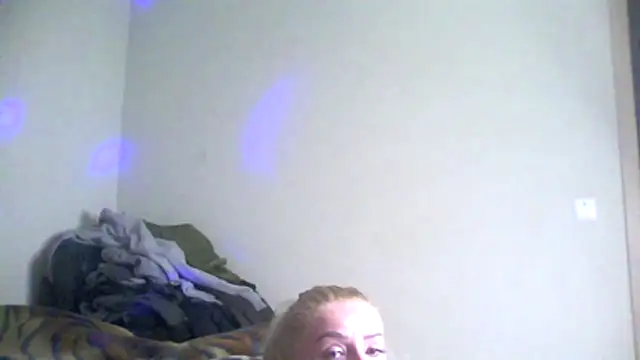 Snapshot of BrigitDani_ chatting on November 20, 1:11 pm BrigitDani online show from November 20, 1:11 pm