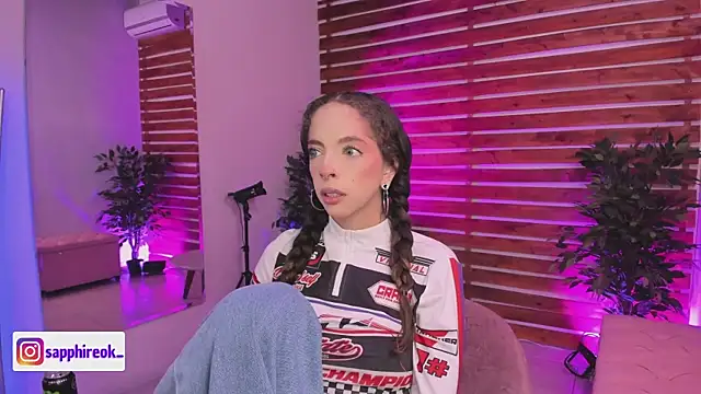 Snapshot of Sapphire_Venuss chatting on November 28, 1:19 am Sapphire Venuss online show from November 28, 1:19 am