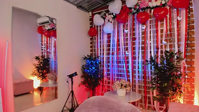 Sapphire Venuss online show from February 12, 1:22 am