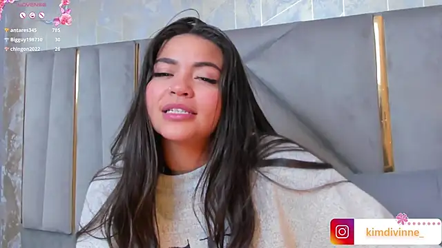 KimDevinne online show from February 5, 8:54 am