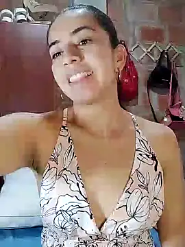 Snapshot of anngela01 chatting on December 27, 9:32 pm anngela01 online show from December 27, 9:32 pm