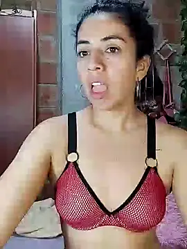 Snapshot of anngela01 chatting on January 16, 3:24 pm anngela01 online show from January 16, 3:24 pm