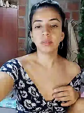 Snapshot of anngela01 chatting on January 16, 9:19 pm anngela01 online show from January 16, 9:19 pm