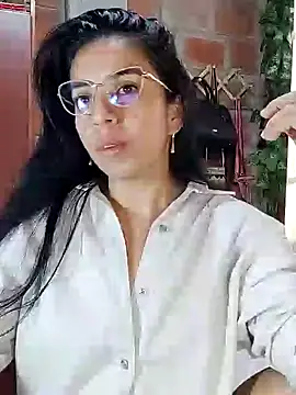 Snapshot of anngela01 chatting on January 29, 8:04 pm anngela01 online show from January 29, 8:04 pm