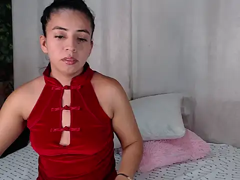 Snapshot of anngela01 chatting on February 25, 7:36 pm anngela01 online show from February 25, 7:36 pm