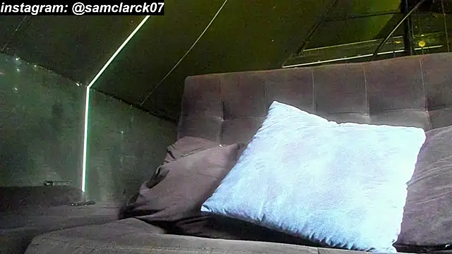 Snapshot of Sam_clarck chatting on June 9, 2:06 pm Sam clarck online show from June 9, 2:06 pm