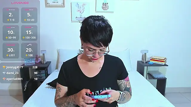 KatInk online show from December 18, 8:03 pm