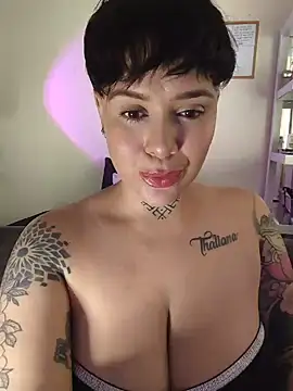 Snapshot of KatInk chatting on July 15, 2:22 pm KatInk online show from July 15, 2:22 pm