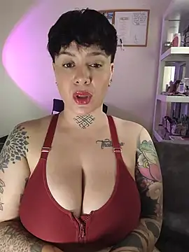 Snapshot of KatInk chatting on July 17, 5:29 pm KatInk online show from July 17, 5:29 pm