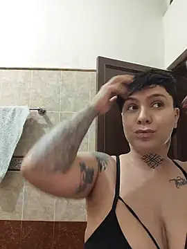 Snapshot of KatInk chatting on July 22, 8:44 pm KatInk online show from July 22, 8:44 pm