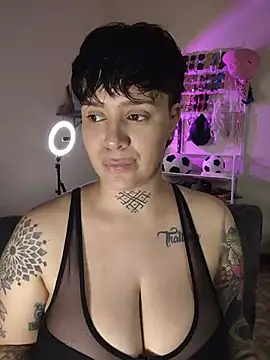 Snapshot of KatInk chatting on July 23, 12:36 pm KatInk online show from July 23, 12:36 pm