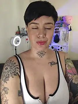 Snapshot of KatInk chatting on July 24, 2:04 pm KatInk online show from July 24, 2:04 pm
