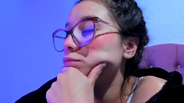 Snapshot of teffy_lee chatting on December 3, 12:46 am teffy lee online show from December 3, 12:46 am