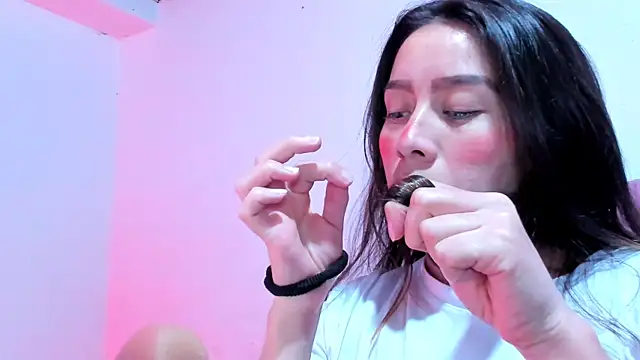 Snapshot of teffy_lee chatting on December 29, 11:39 pm teffy lee online show from December 29, 11:39 pm