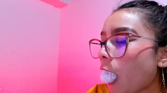 Snapshot of teffy_lee chatting on December 30, 11:28 pm teffy lee online show from December 30, 11:28 pm