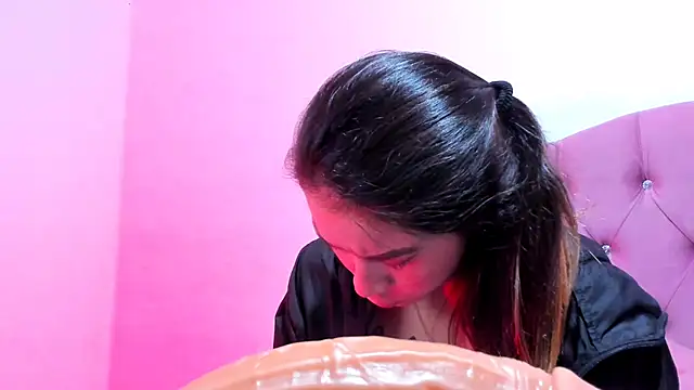 Snapshot of teffy_lee chatting on January 1, 2:51 am teffy lee online show from January 1, 2:51 am